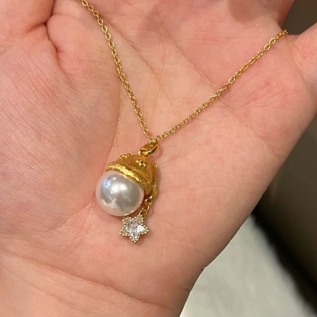 Santa Hat 10mm Pearl Pendant Necklace