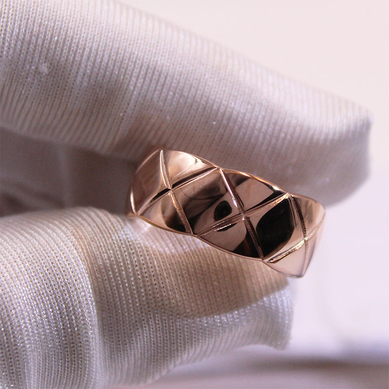 Coco Crush Ring in 18K Gold Metal Size One Size