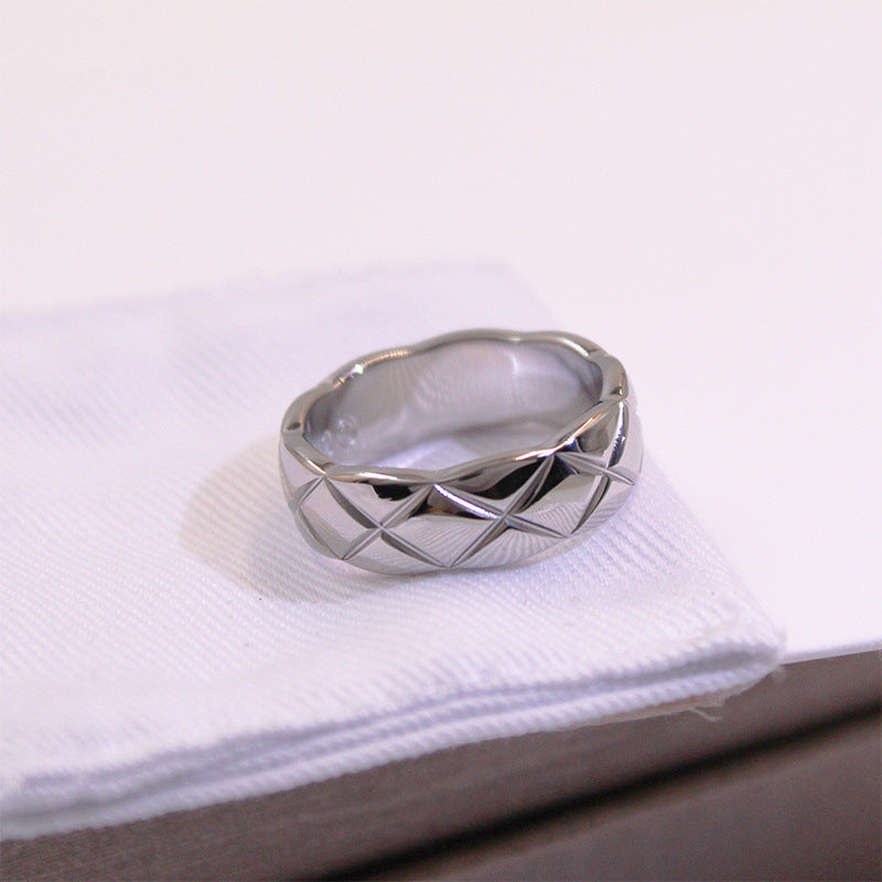 Coco Crush Ring in 18K Gold Metal Size One Size