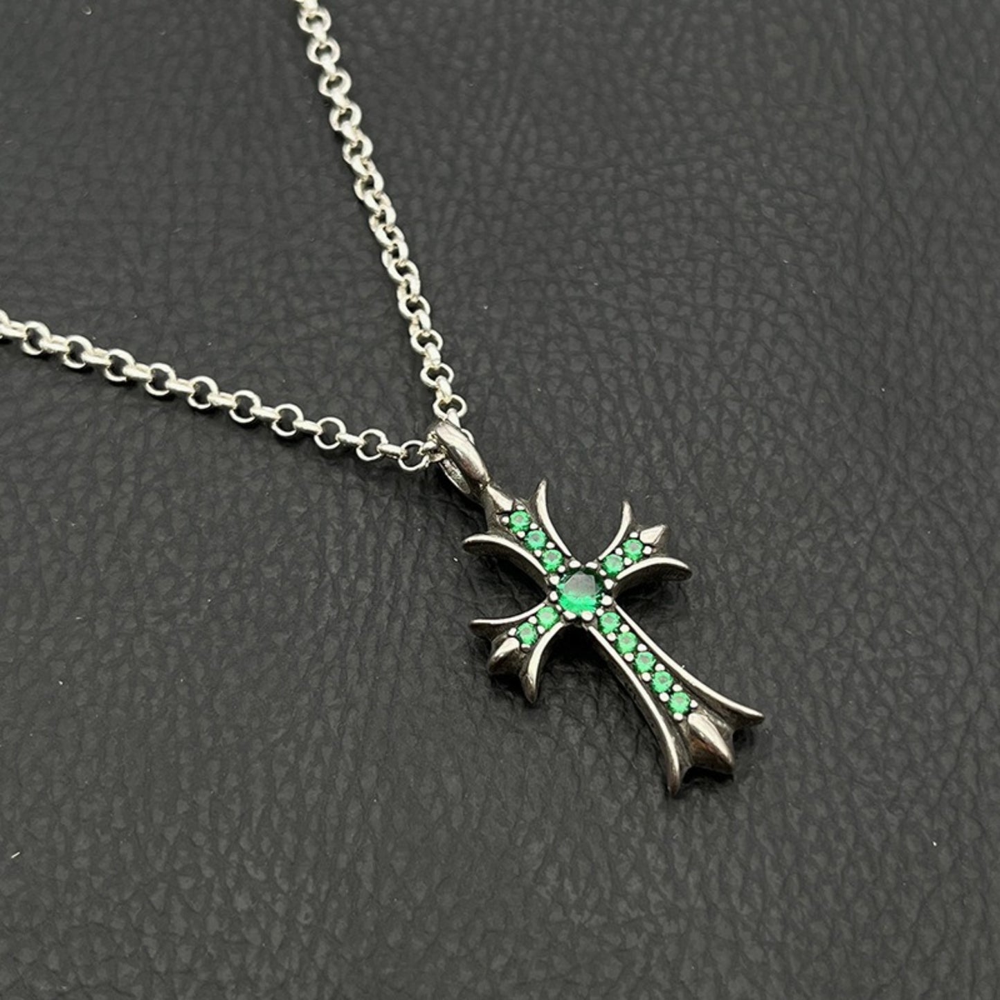 Cross Vintage White Gold Diamond Necklace for Men & Women Designer Eternal Hearts Goth Silver White Diamond Cross Necklace
