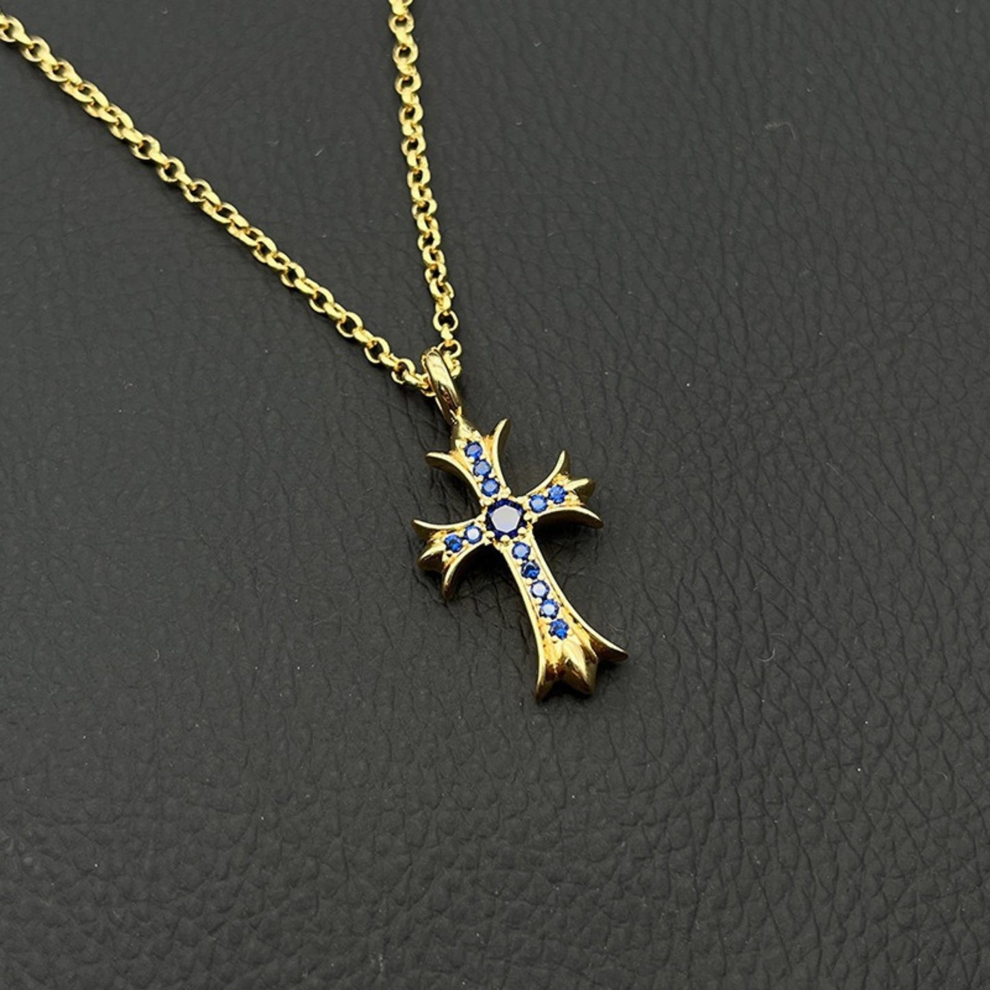 Cross Vintage White Gold Diamond Necklace for Men & Women Designer Eternal Hearts Goth Silver White Diamond Cross Necklace