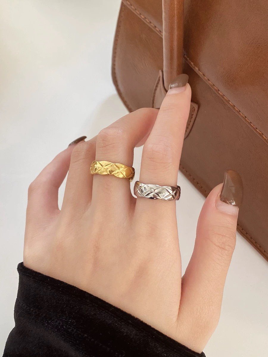 Coco Crush Ring in 18K Gold Metal Size One Size
