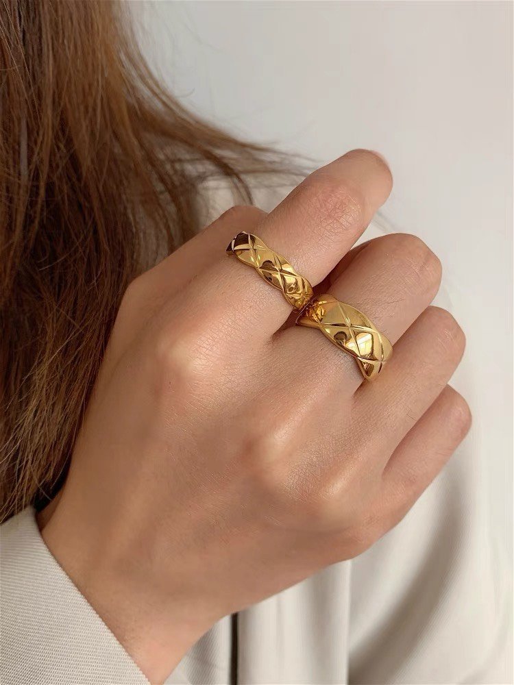 Coco Crush Ring in 18K Gold Metal Size One Size