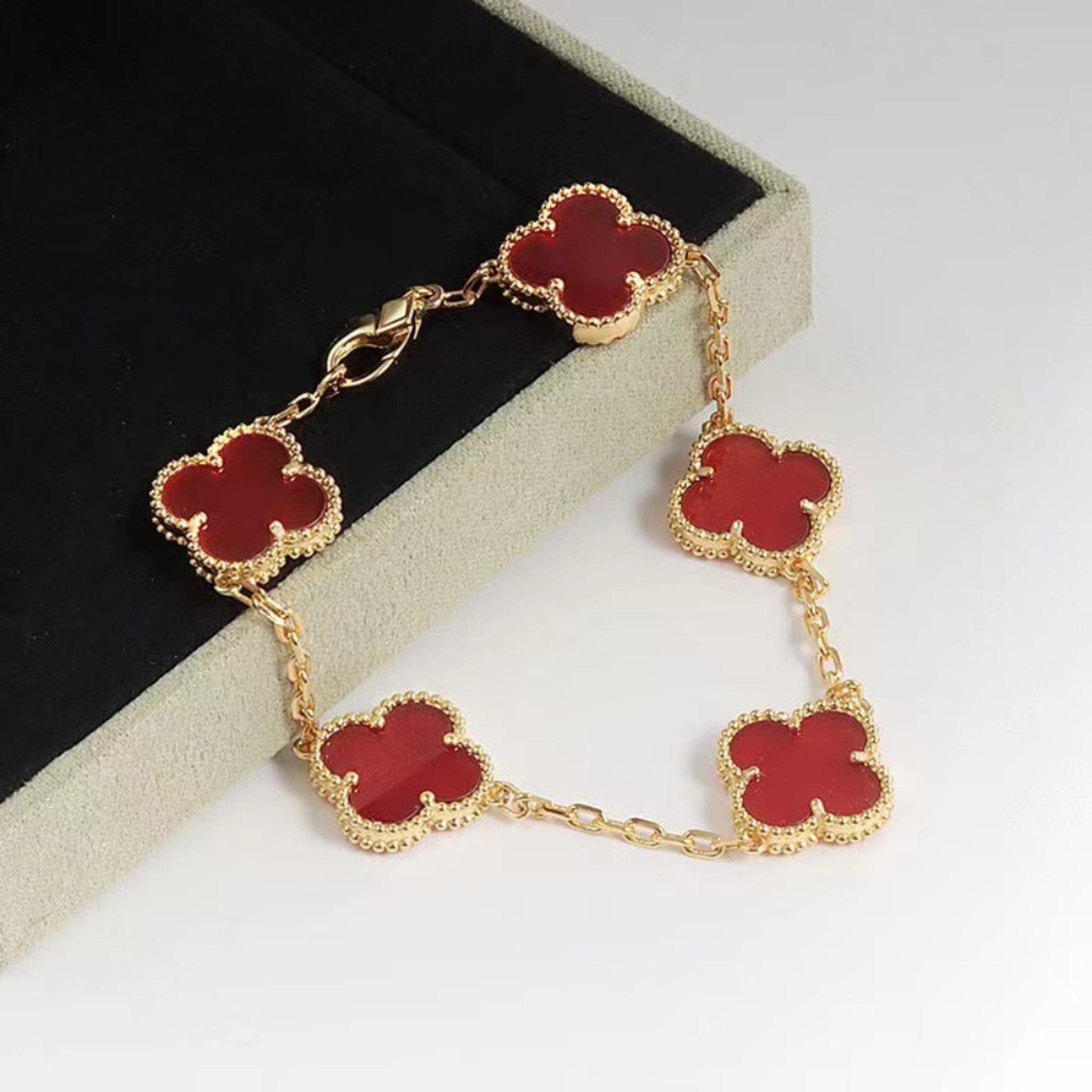 Vintage Clover Bracelet 5 Motifs for Woman