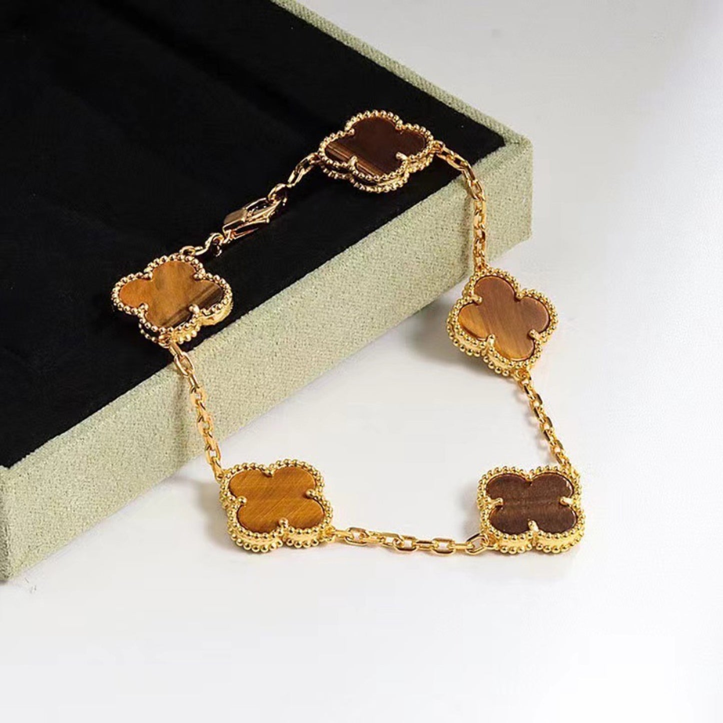 Vintage Clover Bracelet 5 Motifs for Woman