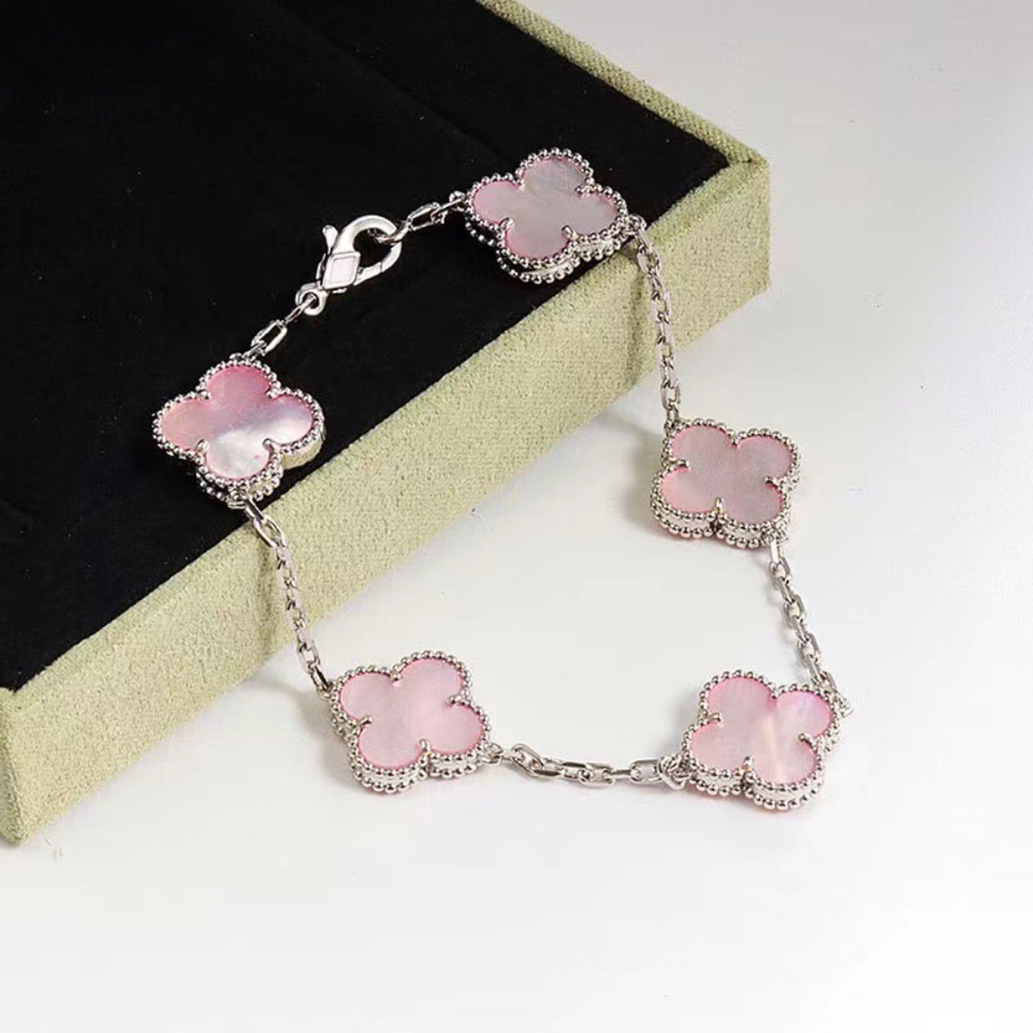 Vintage Clover Bracelet 5 Motifs for Woman