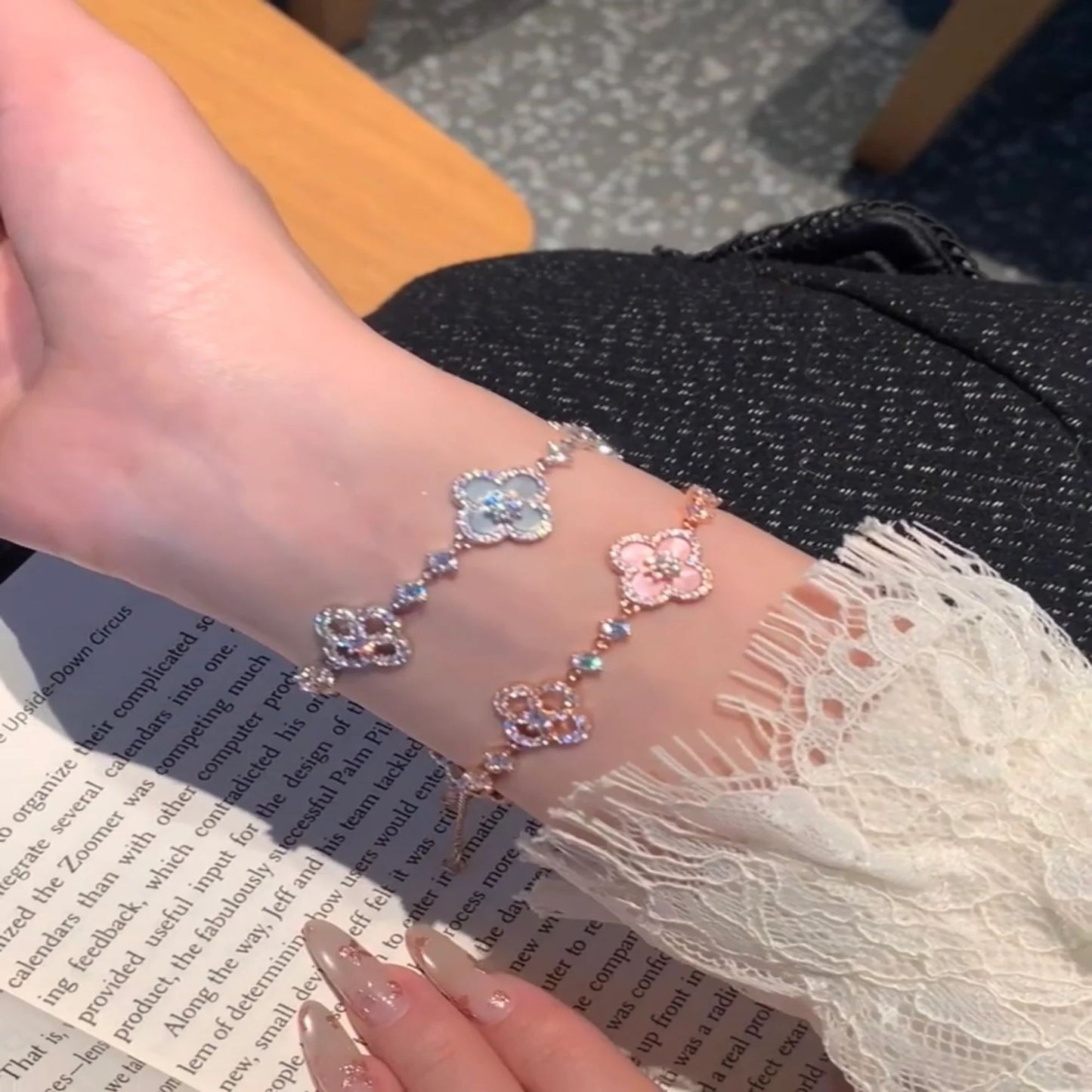 Vintage Clover Bracelet Pink Shell With Micro-Inlaid Zircon Hollow High-End Luxury Hand Jewelry For Women