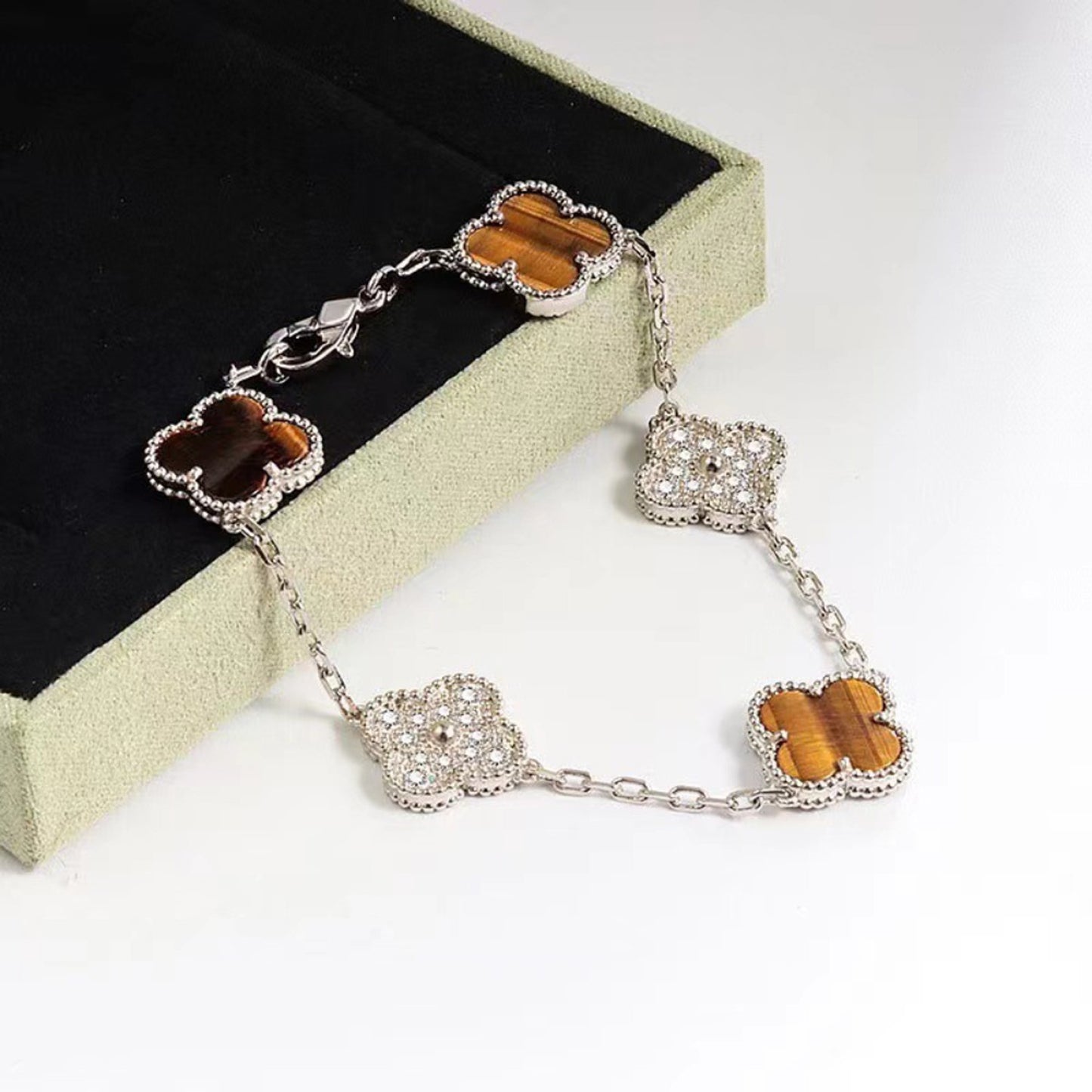 Vintage Clover Bracelet 5 Motifs for Woman