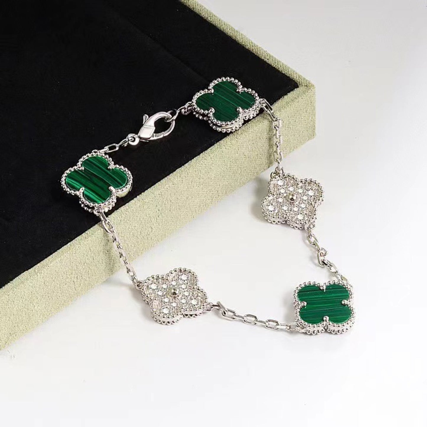 Vintage Clover Bracelet 5 Motifs for Woman