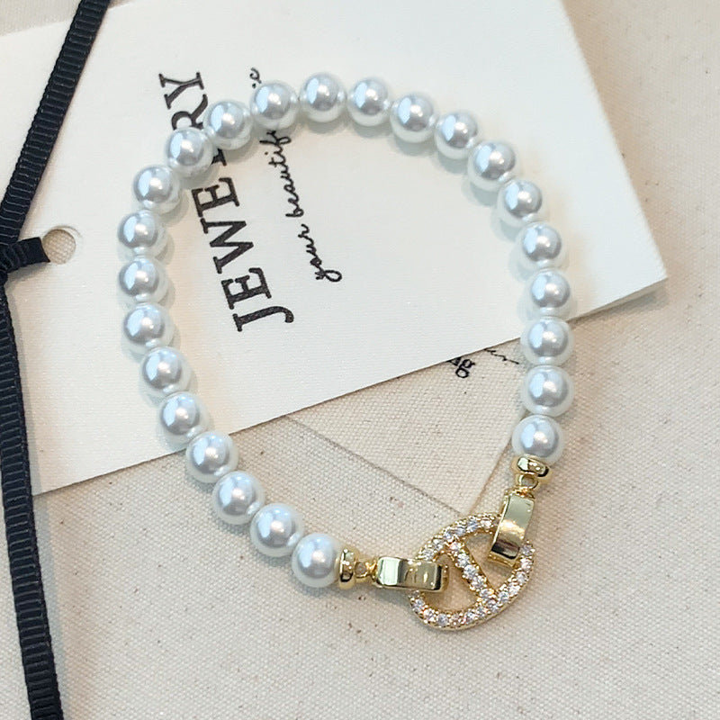 Pig Nose Diamond Clasp Pearl Bracelet for Women Gifts
