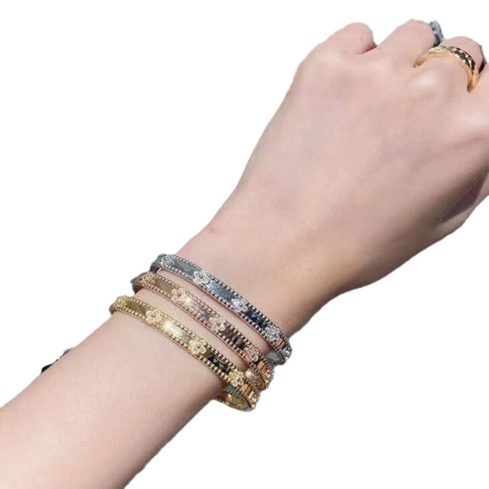 Sweet Clovers Bracelet Medium Model